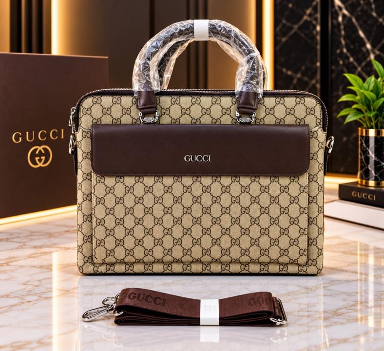 Gucci GG monogram beige briefcase with contrasting dark brown exterior pocket